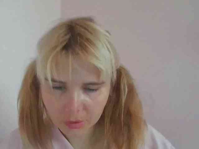 ElenaPleasure webcam