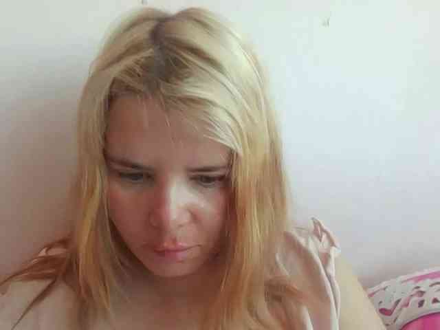 ElenaPleasure webcam