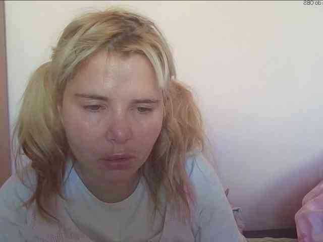 ElenaPleasure webcam