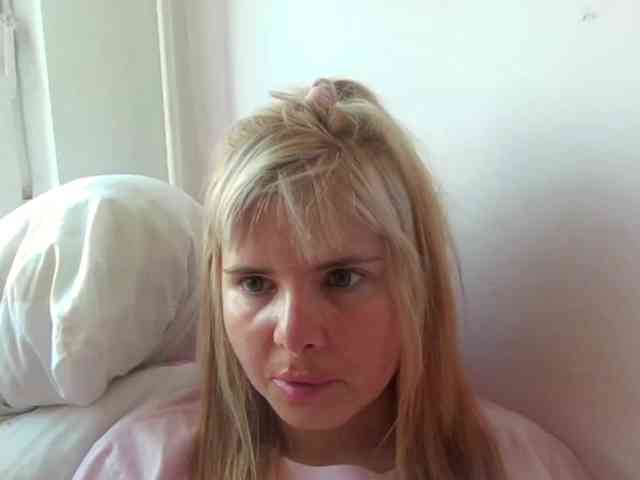 ElenaPleasure webcam