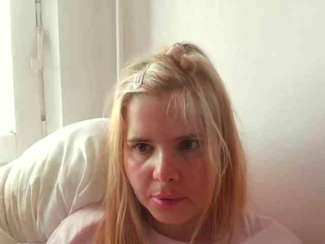 ElenaPleasure webcam