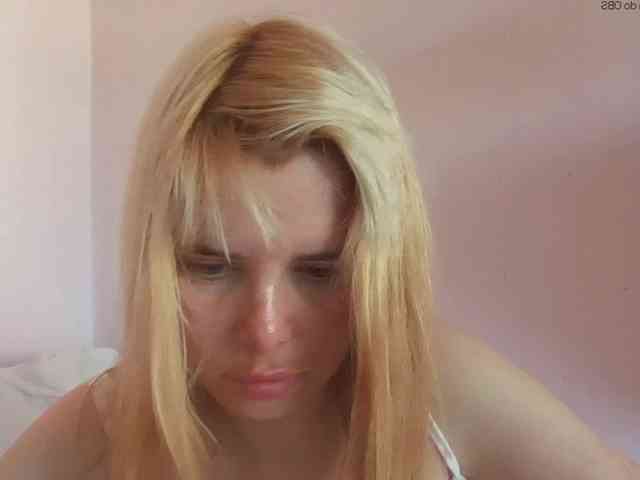 ElenaPleasure webcam