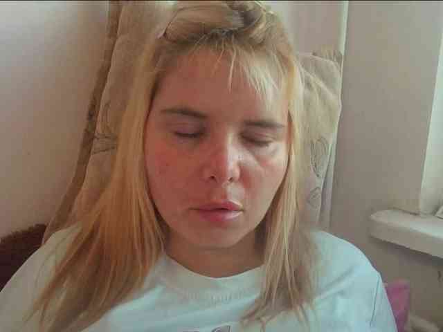 ElenaPleasure webcam