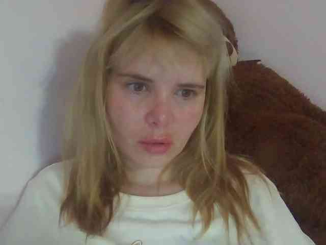 ElenaPleasure webcam