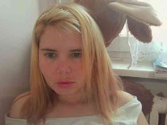ElenaPleasure webcam