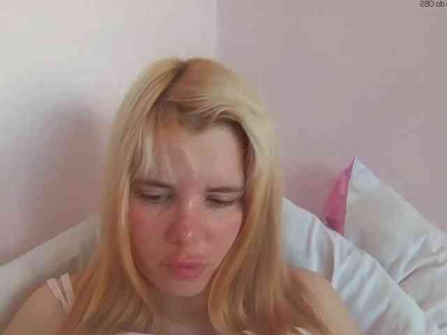 Model: ElenaPleasure