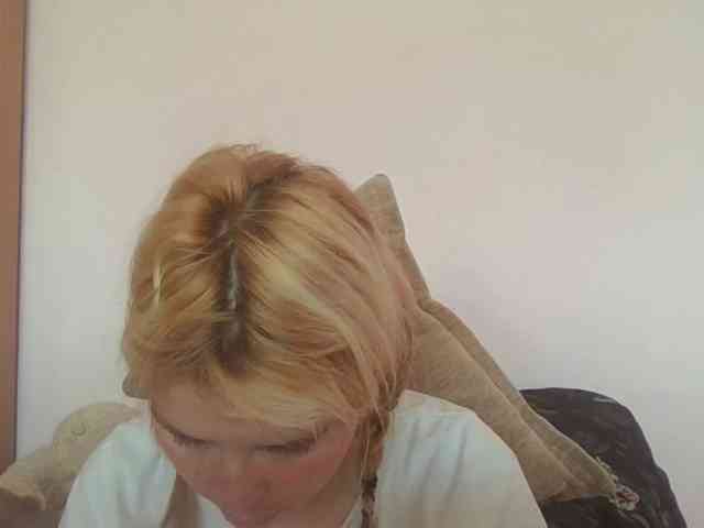 Model: ElenaPleasure