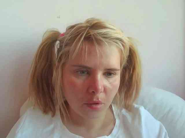 Model: ElenaPleasure