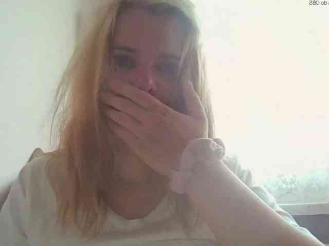 ElenaPleasure webcam