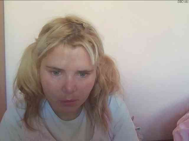 ElenaPleasure webcam