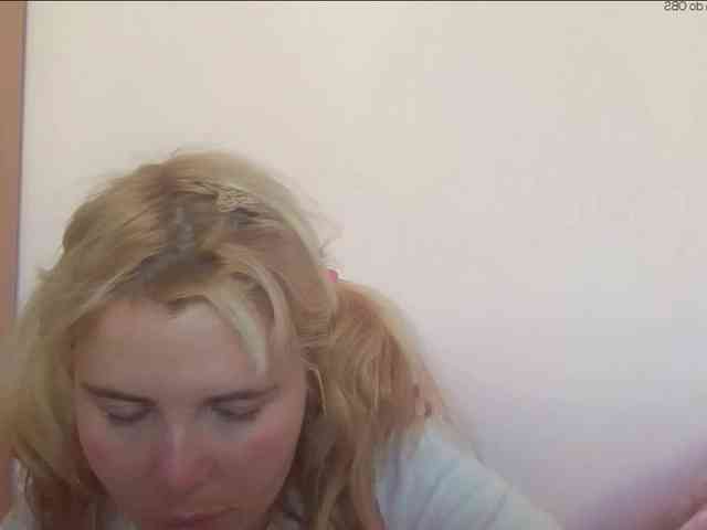 ElenaPleasure webcam