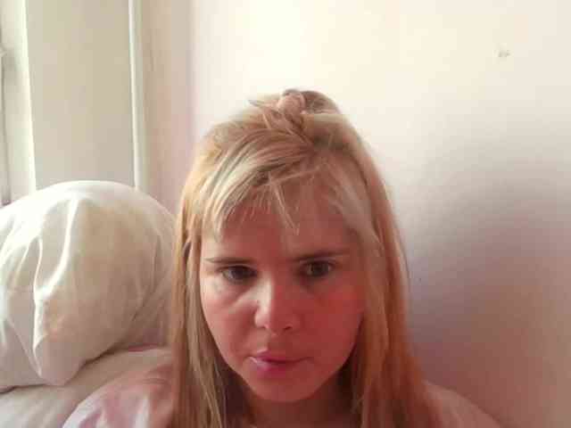 ElenaPleasure webcam