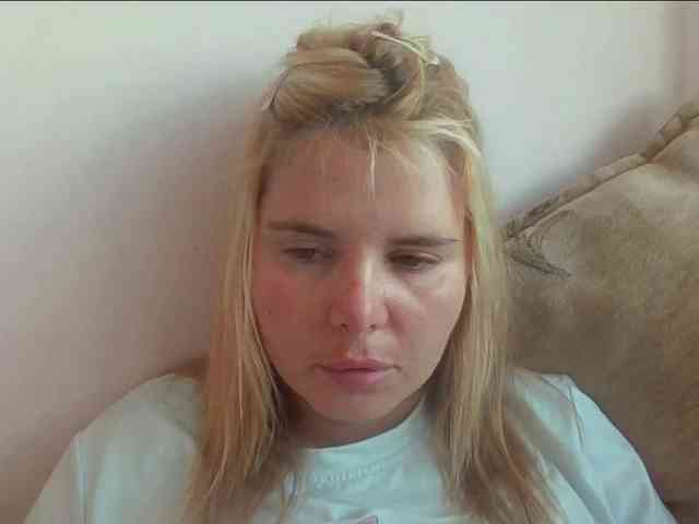 ElenaPleasure webcam