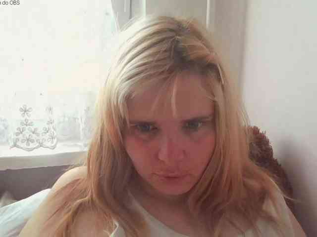 ElenaPleasure webcam