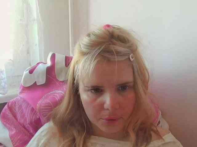 ElenaPleasure webcam