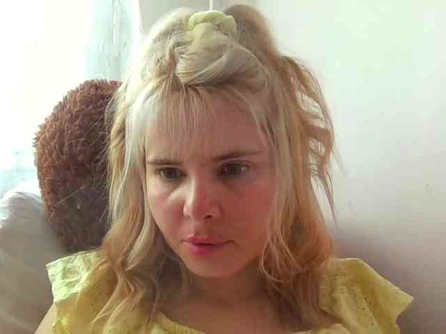 ElenaPleasure webcam