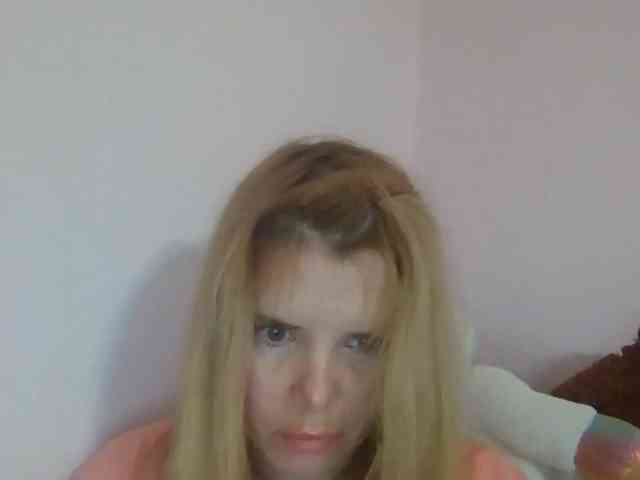 ElenaPleasure webcam