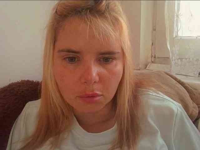 ElenaPleasure webcam
