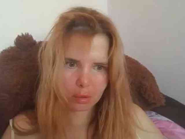 ElenaPleasure webcam