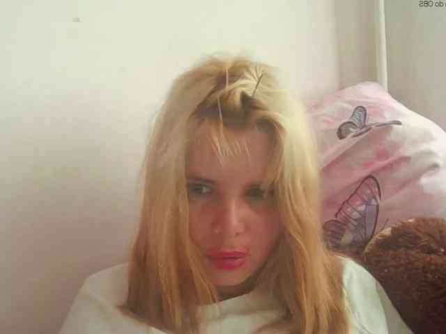 ElenaPleasure webcam