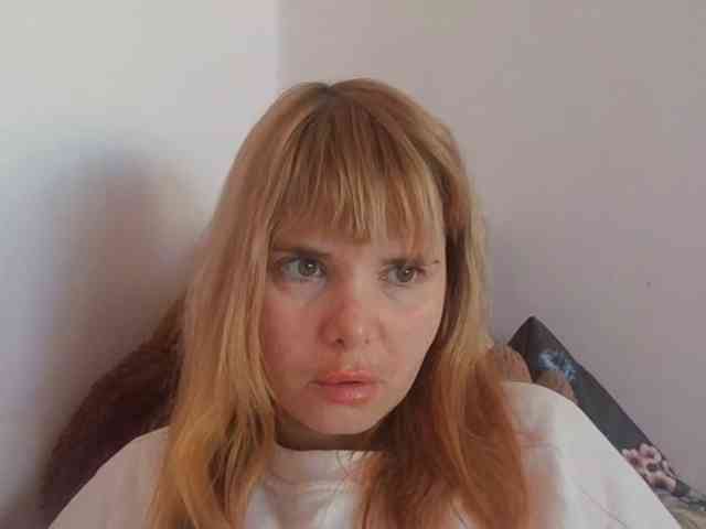 ElenaPleasure webcam