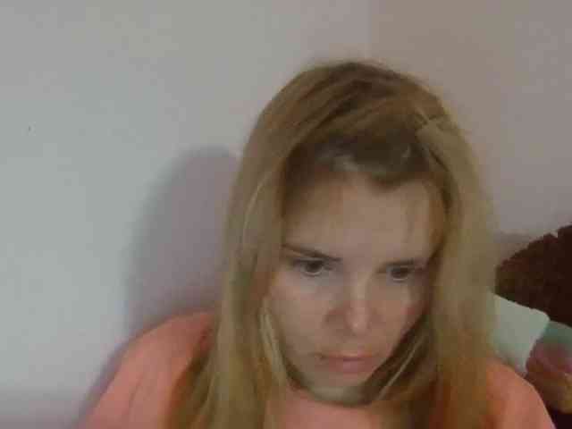 ElenaPleasure webcam