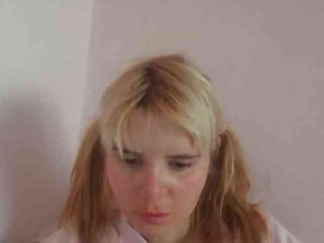 ElenaPleasure webcam