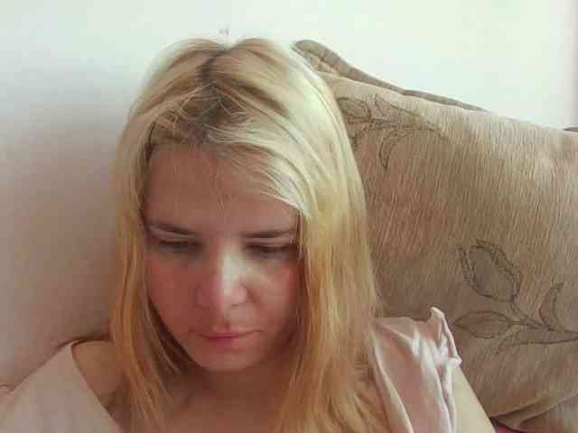 ElenaPleasure webcam