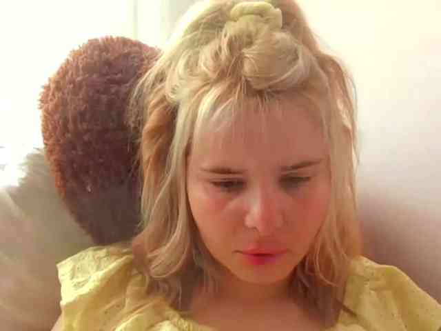 ElenaPleasure webcam