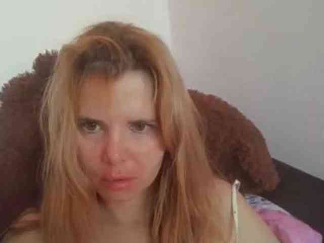 ElenaPleasure webcam