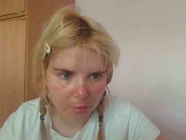 ElenaPleasure webcam