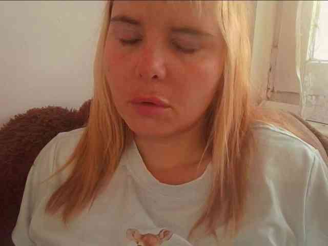 ElenaPleasure webcam