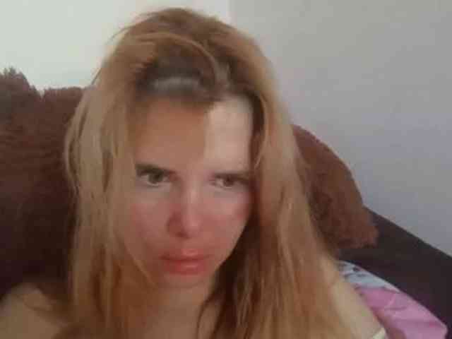 ElenaPleasure webcam