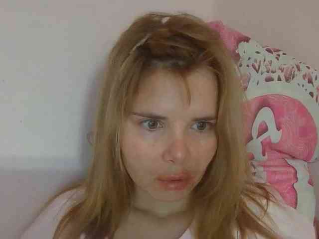 Model: ElenaPleasure