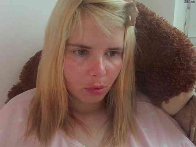 ElenaPleasure webcam