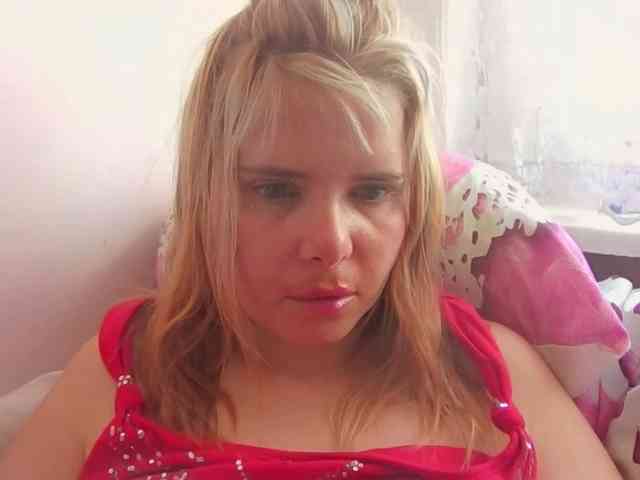 Model: ElenaPleasure