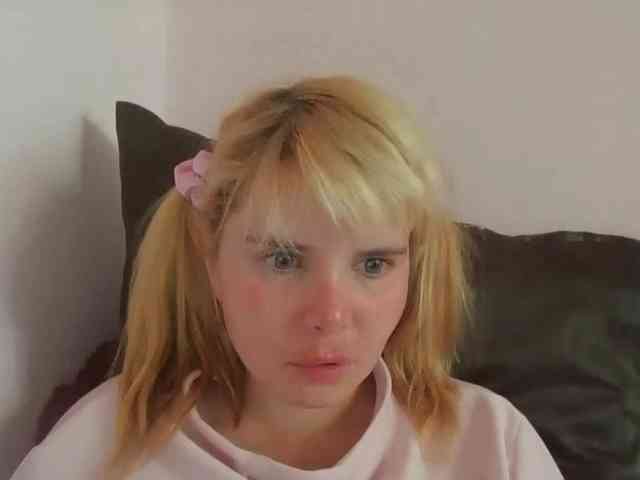 ElenaPleasure webcam