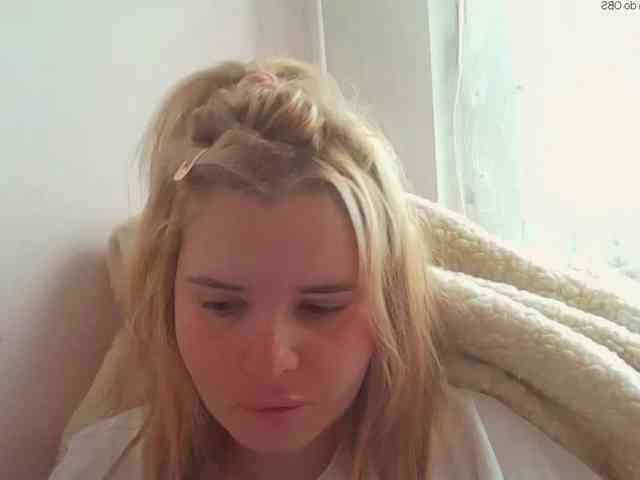 ElenaPleasure webcam