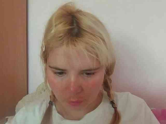 ElenaPleasure webcam