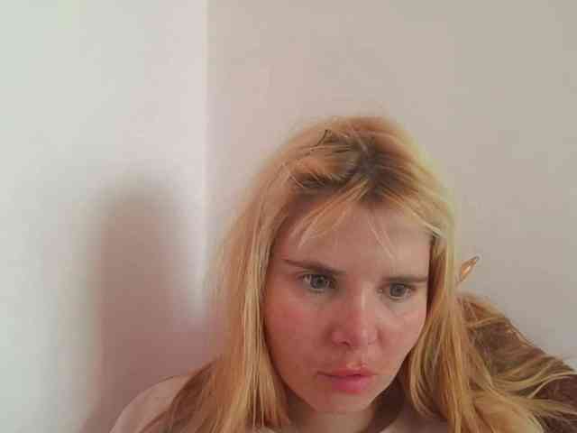 ElenaPleasure webcam