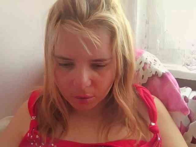 Model: ElenaPleasure