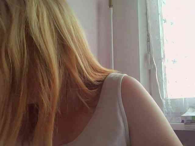 ElenaPleasure webcam
