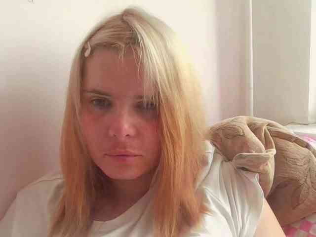 ElenaPleasure webcam