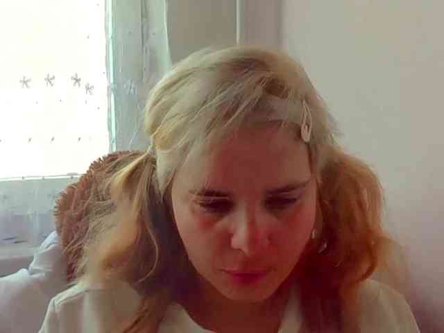 ElenaPleasure webcam