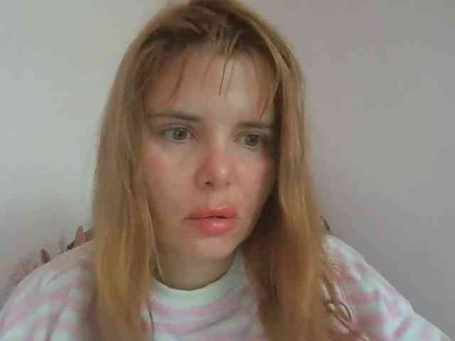 ElenaPleasure webcam