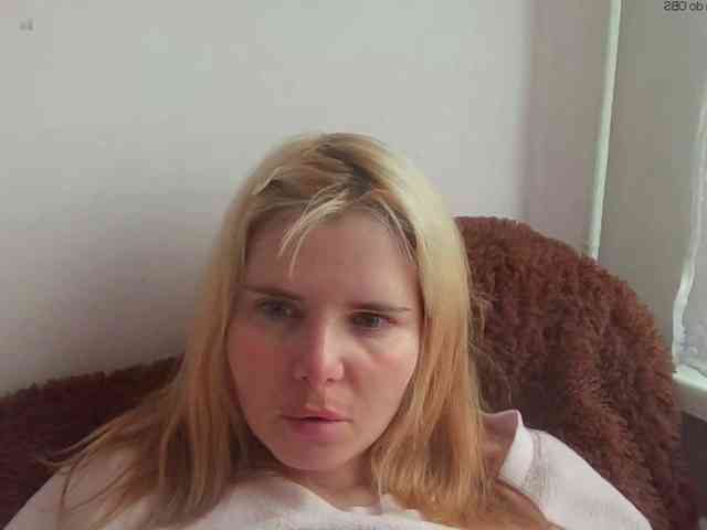 ElenaPleasure webcam