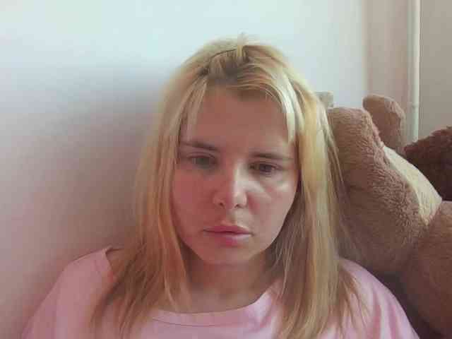 ElenaPleasure webcam