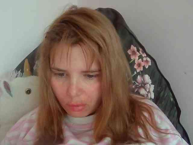 Model: ElenaPleasure
