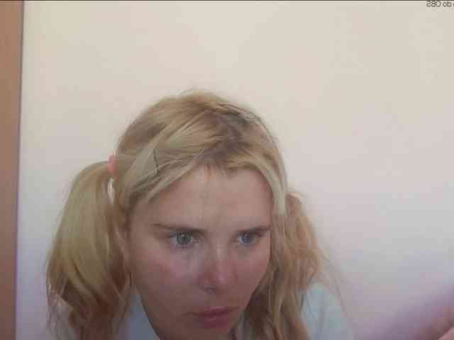 ElenaPleasure webcam