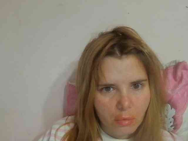 ElenaPleasure webcam